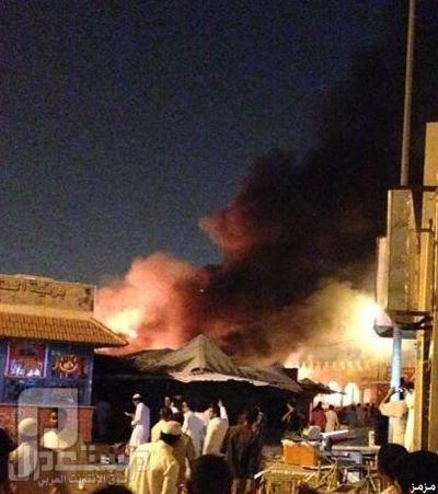صور: الدفاع المدني يُخمد حريقًا اندلع في 40 محلا ًبأسواق بالرياض