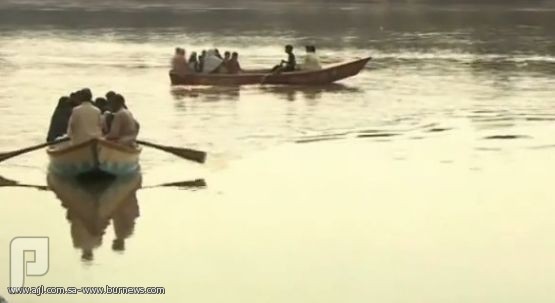 فيديو..باكستاني يغرق ابنته في النهر لرغبته بولد