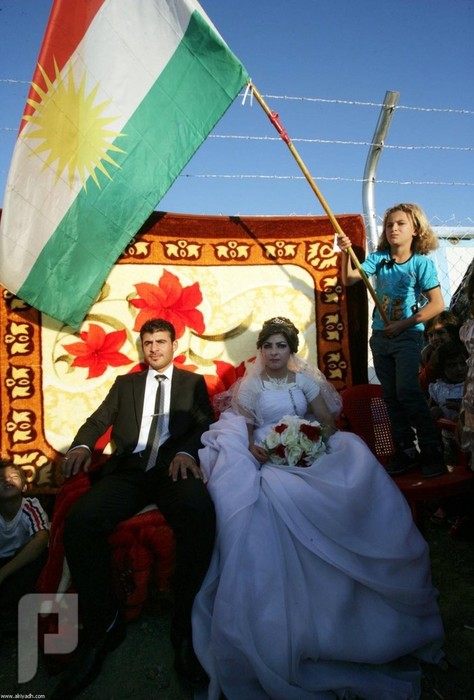 أول حفل زواج في مخيم