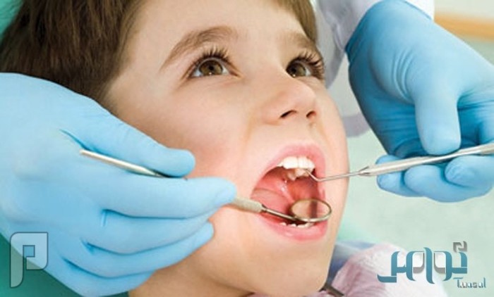 دراسة: المشروبات الغازية والحمضيات تتلف أسنان الأطفال بشكل دائم