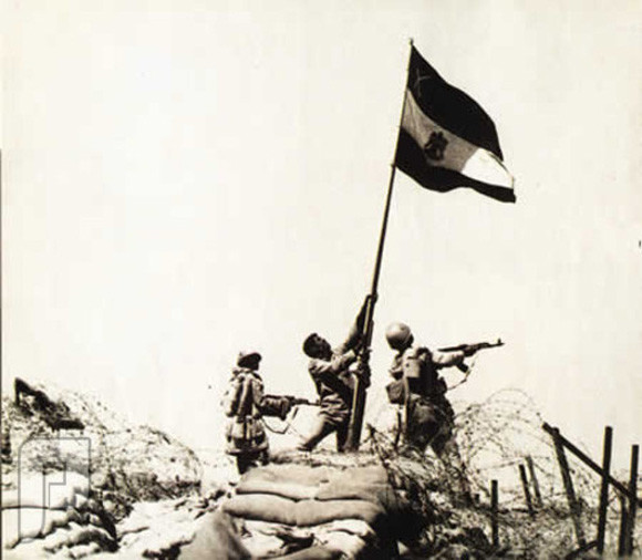صور لن تمحى من الذاكرة ، رفع العلم المصري في حرب 6 أكتوبر