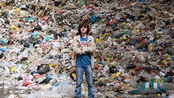 شاب ياباني يبتكر طريقة فعَّالة لتنظيف المحيط