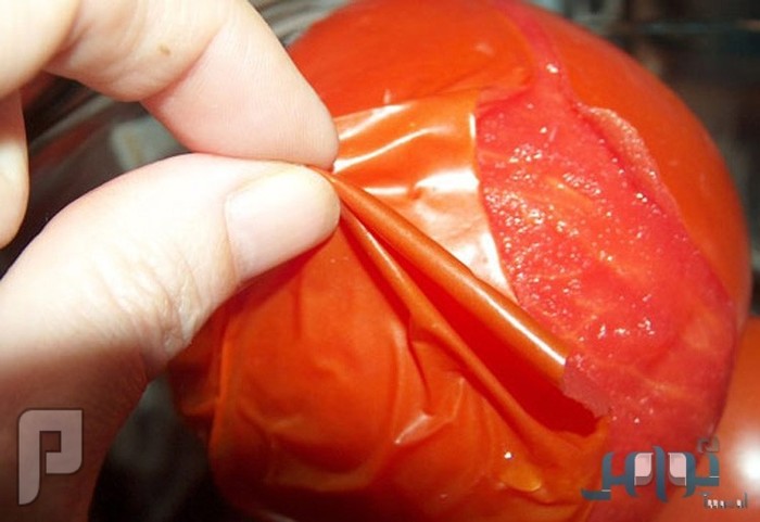 «قشر الطماطم» منجم غني بالعناصر الغذائية المفيدة