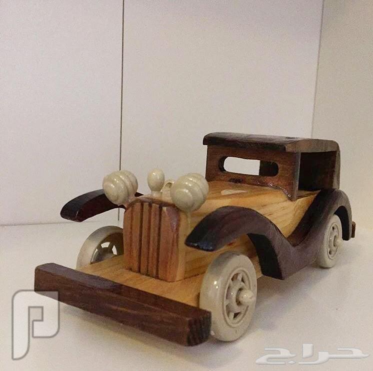 للبيع مجسمات سيارات خشبية