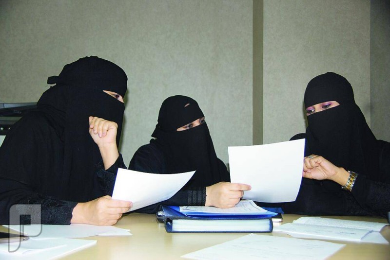 «البديلات»
