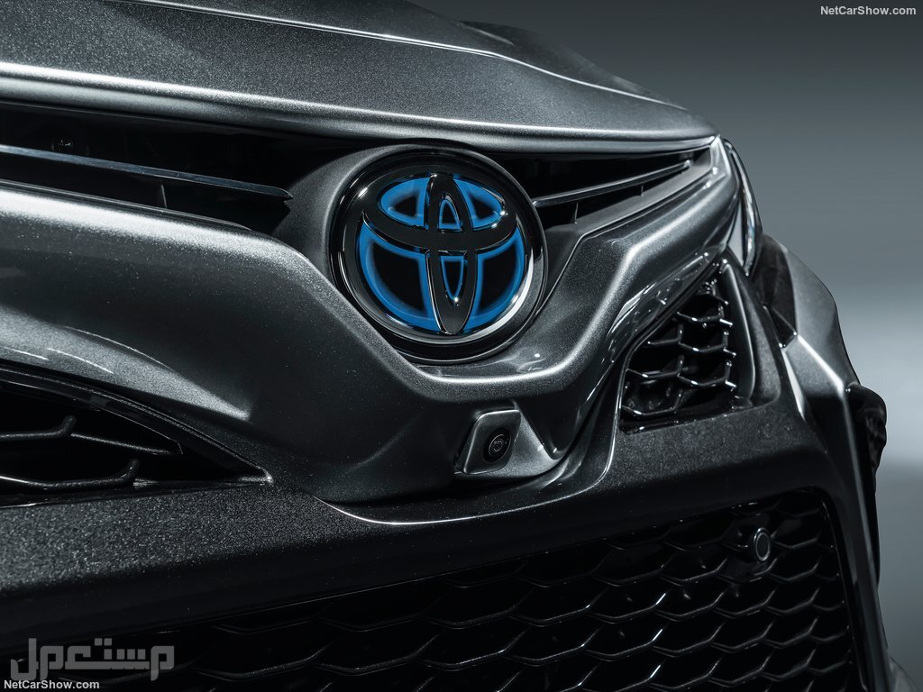 Toyota Camry (2021)