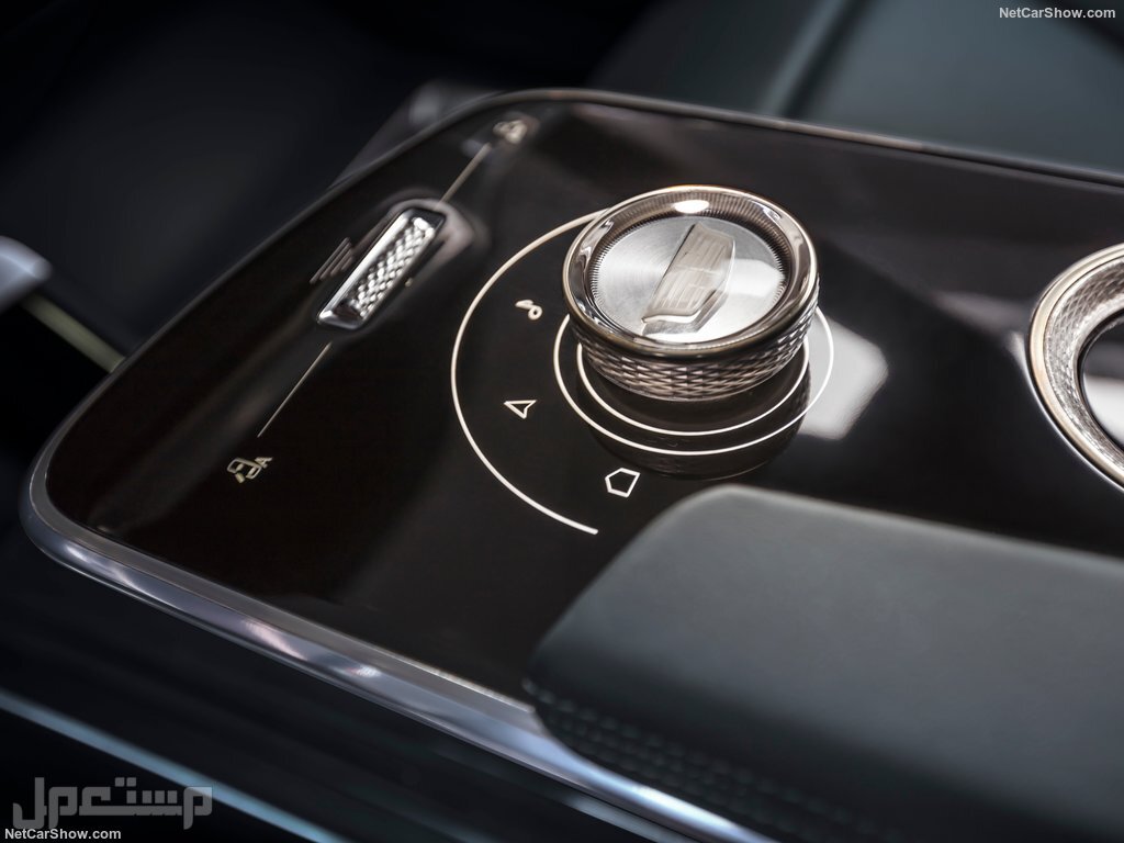 Cadillac Lyriq Concept (2020)