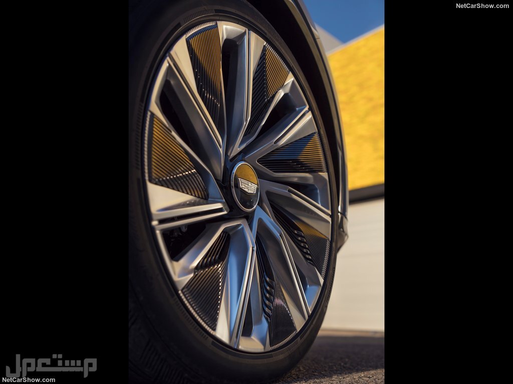 Cadillac Lyriq Concept (2020)