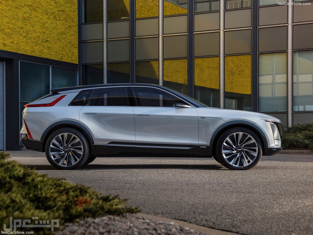 Cadillac Lyriq Concept (2020)