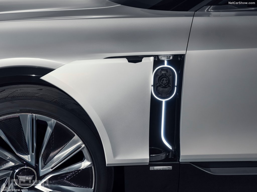 Cadillac Lyriq Concept (2020)