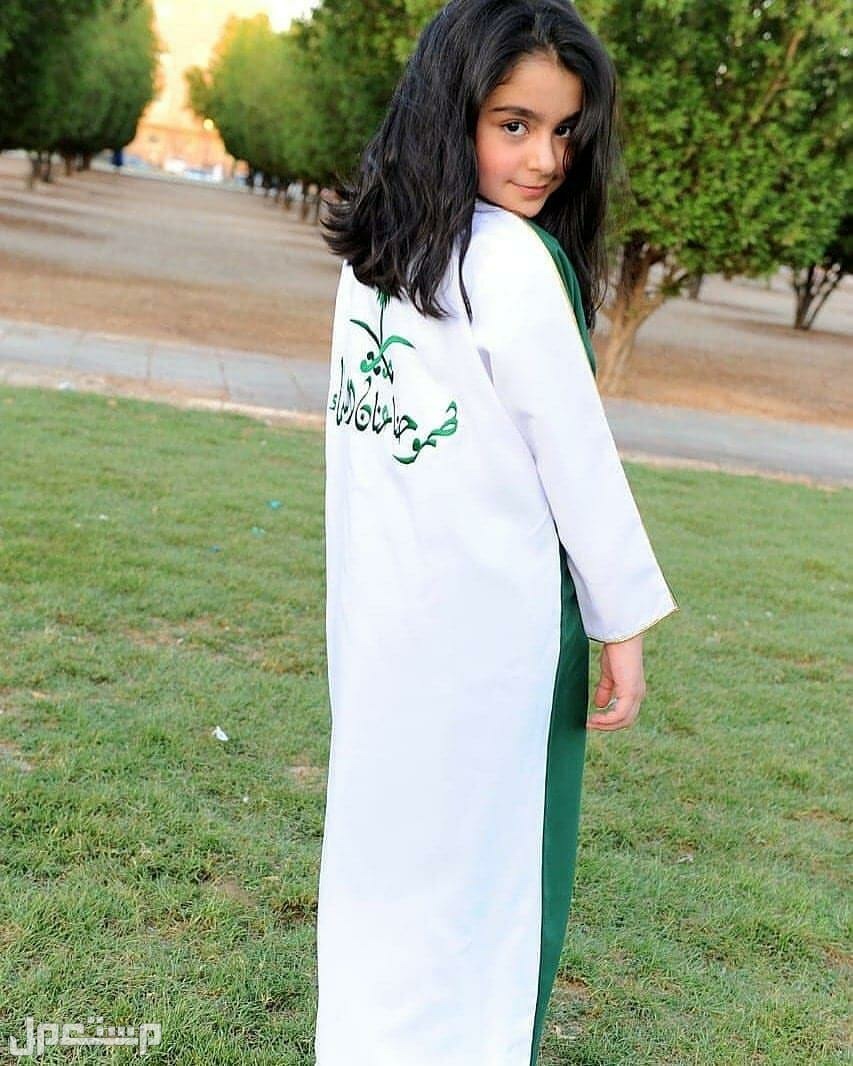 بشت بناتي بالاسم مع شعار العيد الوطني