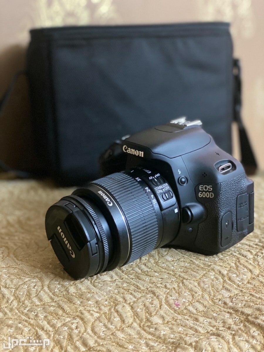 كاميرا كانون D600 مع عدسة 50مم