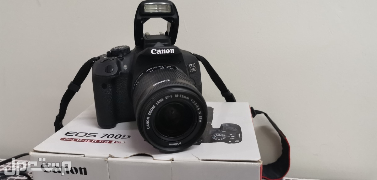 للبيع كاميرا كانون Eos D700 صنع في اليابان