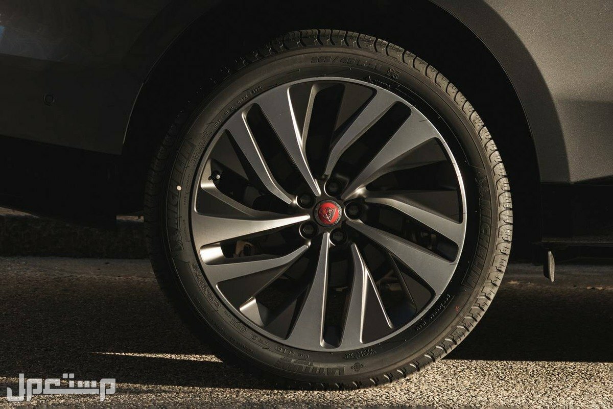 كل ما تريد معرفته عن 2022 Jaguar F-PACE 2022 Jaguar F-PACE