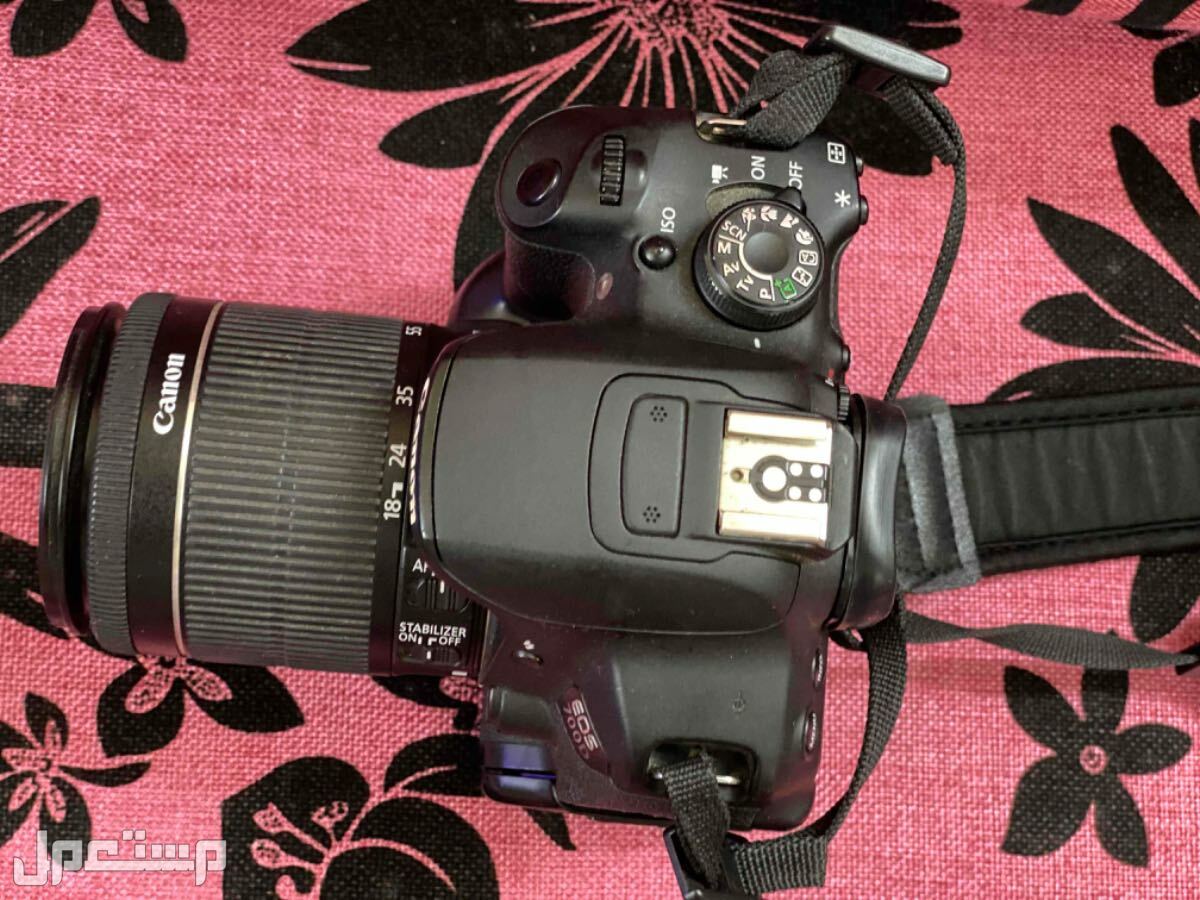 كاميرا كانون دي 700 D700 ماركة كاميرا كانون دي 700 D700 في أبهــــا بسعر 1500 ريال سعودي بداية السوم