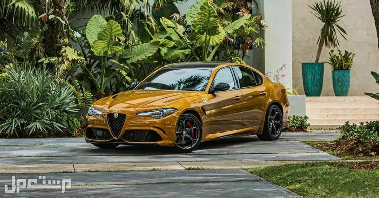 أفضل سيارة رياضية سيدان للشراء في 2022 Alfa Romeo Giulia QV
