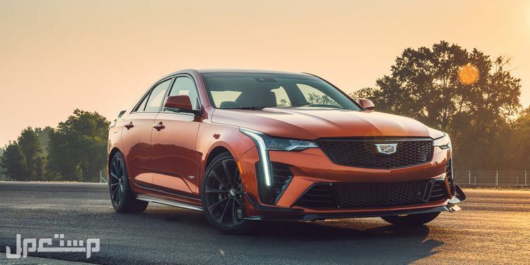 أفضل سيارة رياضية سيدان للشراء في 2022 Cadillac CT4-V Blackwing