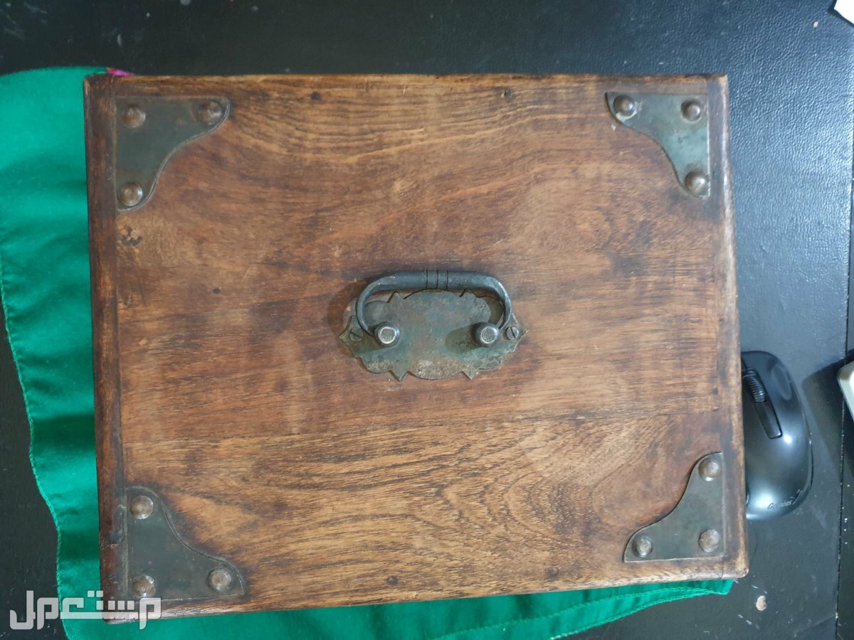 صندوق عامل صراف قديم من الخشب الاطار الخارجي للصندوق