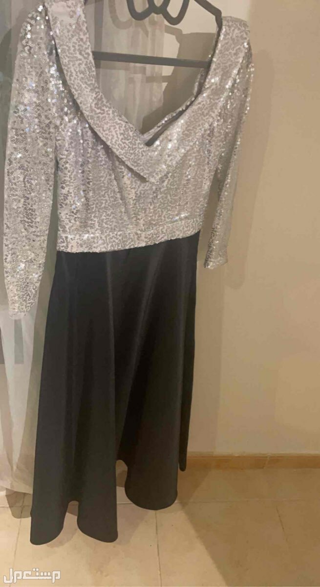 فستان للبيع  ماركة تفصيل  في الرياض بسعر 200 ريال سعودي قابل للتفاوض