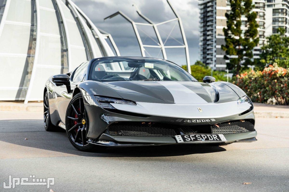 مراجعة فيراري 2022 SF90 Spider فيراري 2022 SF90 Spider
