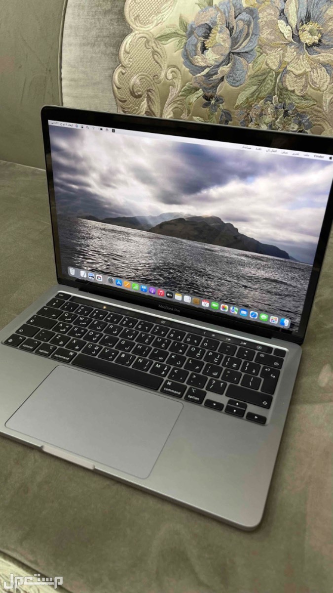 macbook pro  ماركة macbook apple  في نجران بسعر 6 آلاف ريال سعودي