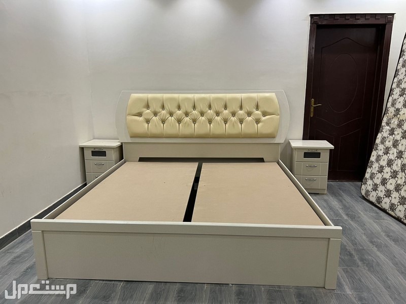 غرفة نوم شبه الجديد للتواصل في الرياض بسعر 000000000000 ريال سعودي بداية السوم