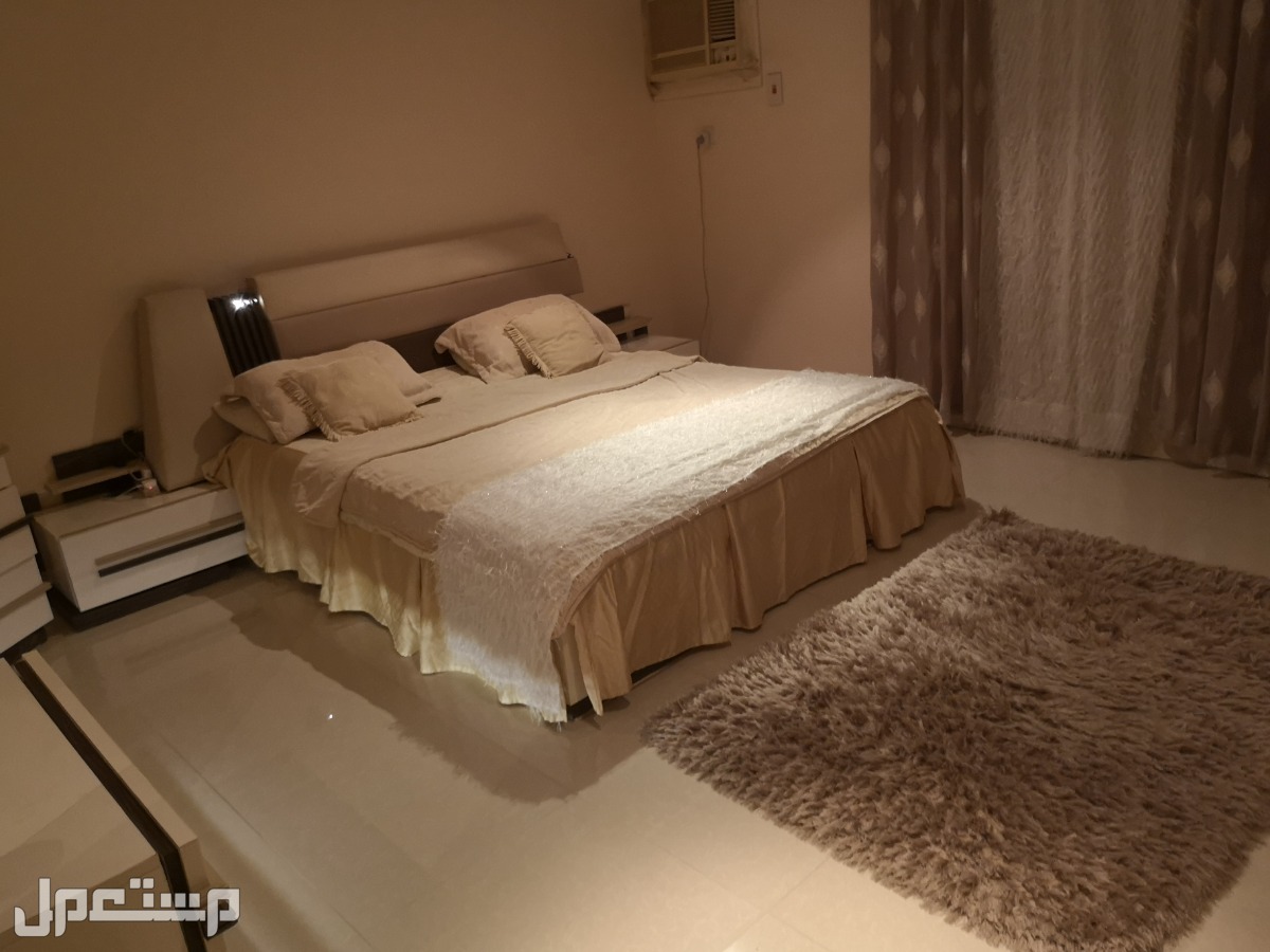 غرفة تركية شبه جديدة اصلية  في جدة بسعر 3 آلاف ريال سعودي