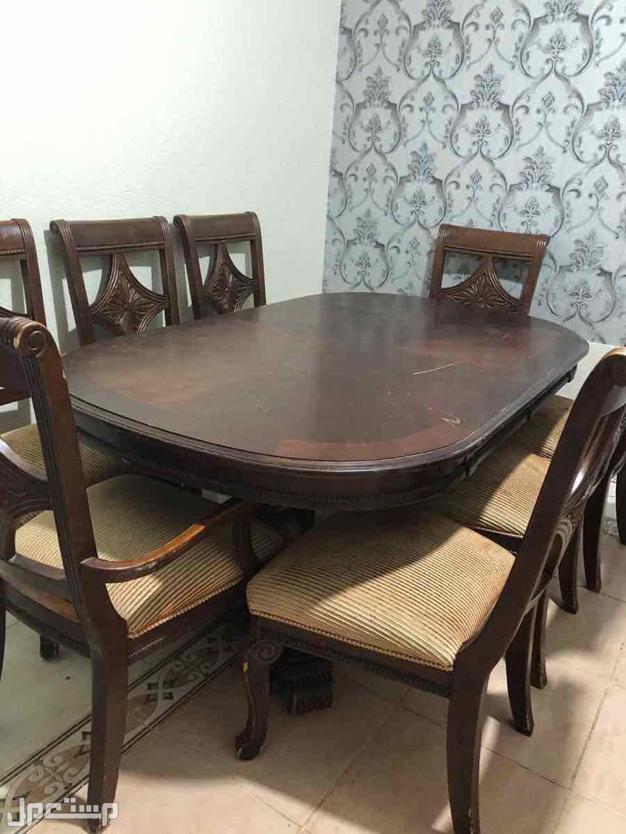 طاولة خشب نظيفة بسعر 1500 ﷼