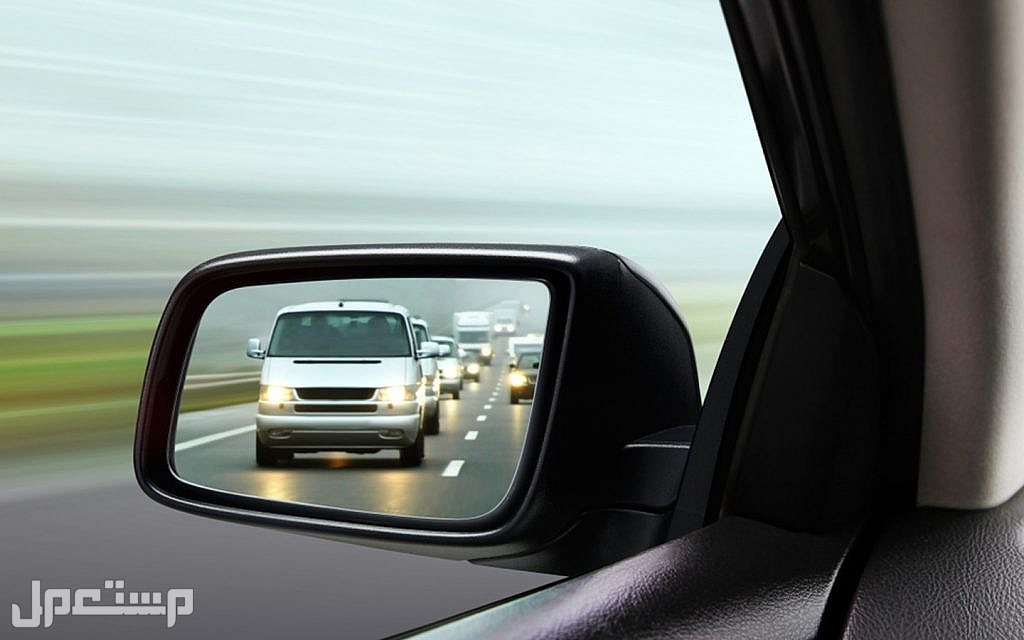 لقيادة آمنة.. المرور يحدد 4 خطوات تغيير المسار في القيادة حسب القانون الجديد في الإمارات العربية المتحدة