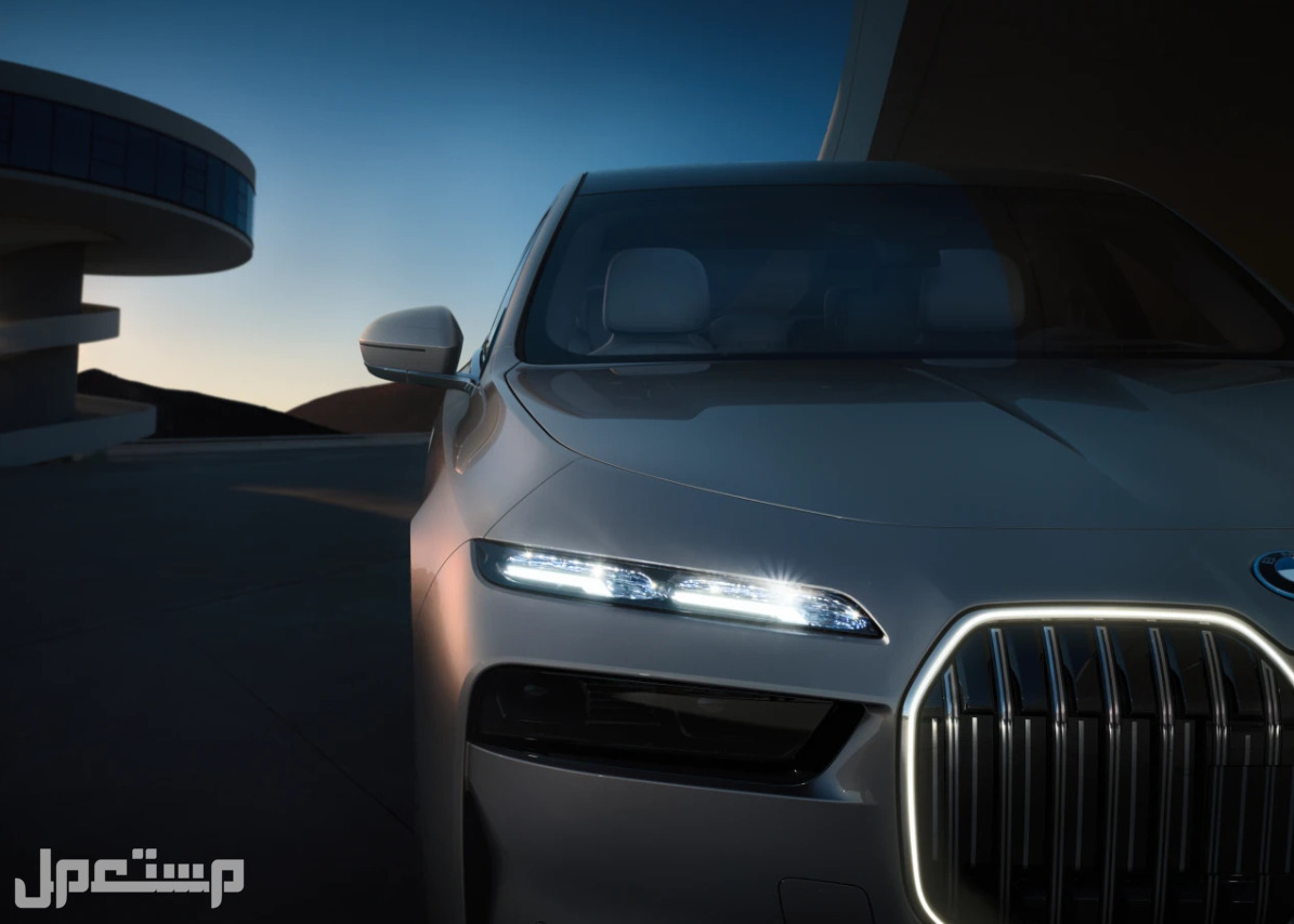 بي ام دبليو BMW i7 (المواصفات كاملة)
