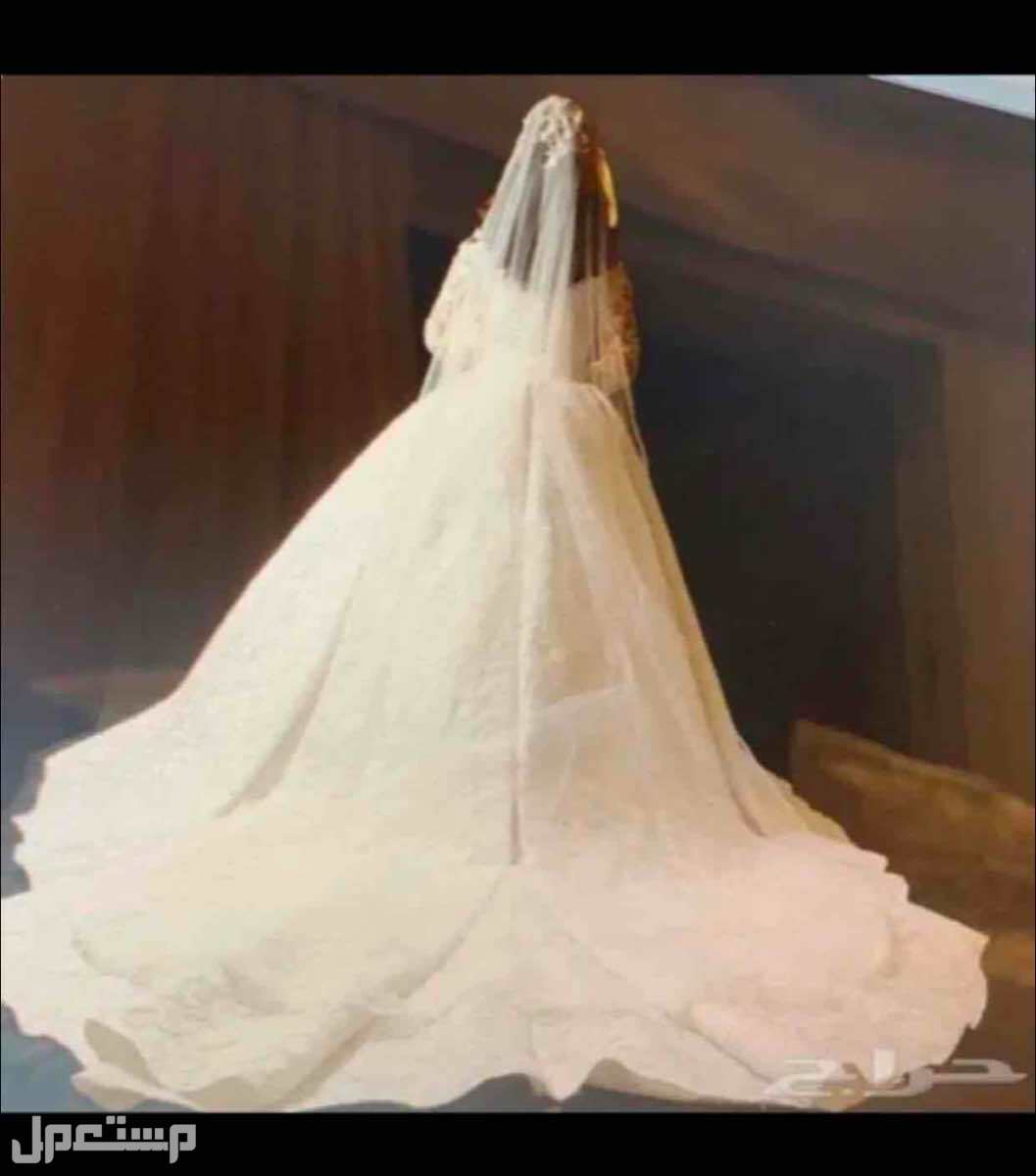 الرياض  ماركة فستان زواج  في الرياض بسعر 2500 ريال سعودي قابل للتفاوض