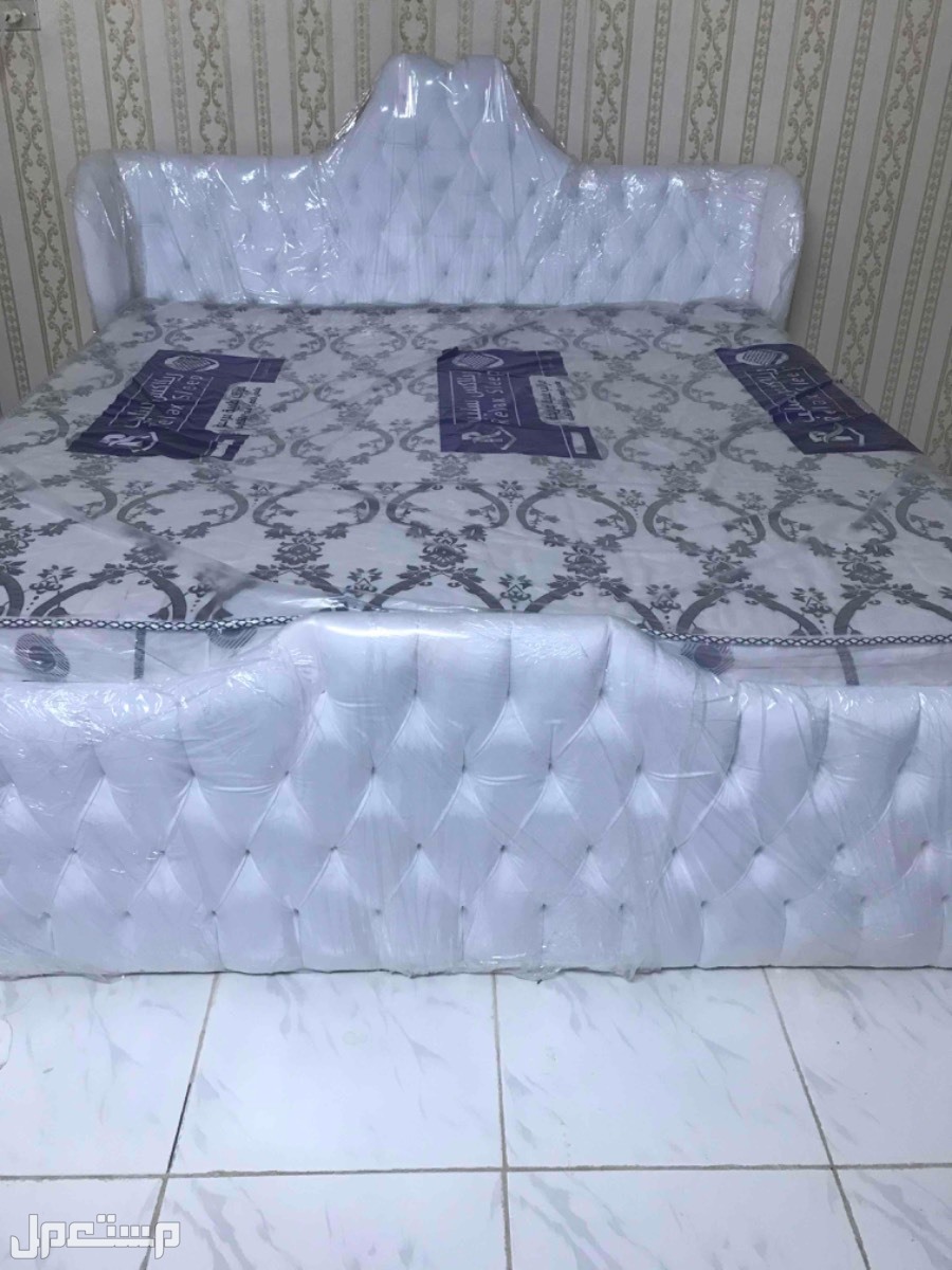 للبيع سرير نفرين جديد مع المتبه مكه المكرمه ماركة جاهز في مكة المكرمة بسعر 700 ريال سعودي