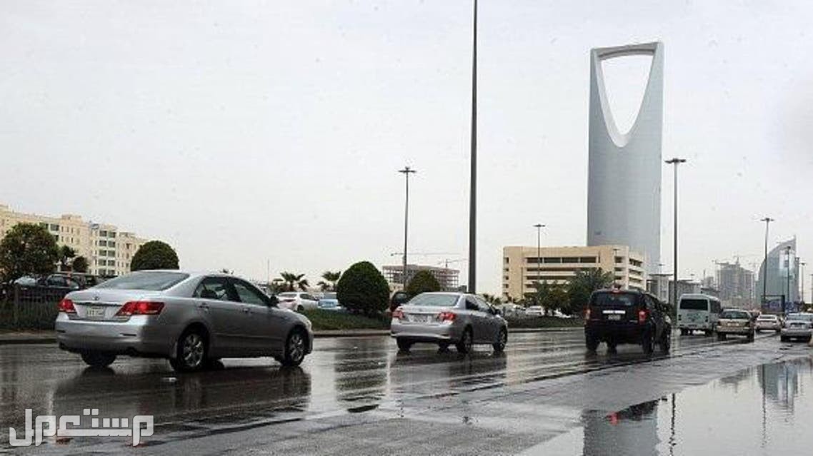 نصائح أمن الطريق يلزم إتباعها قبل السفر بالسيارة في الإمارات العربية المتحدة نزول الأمطار