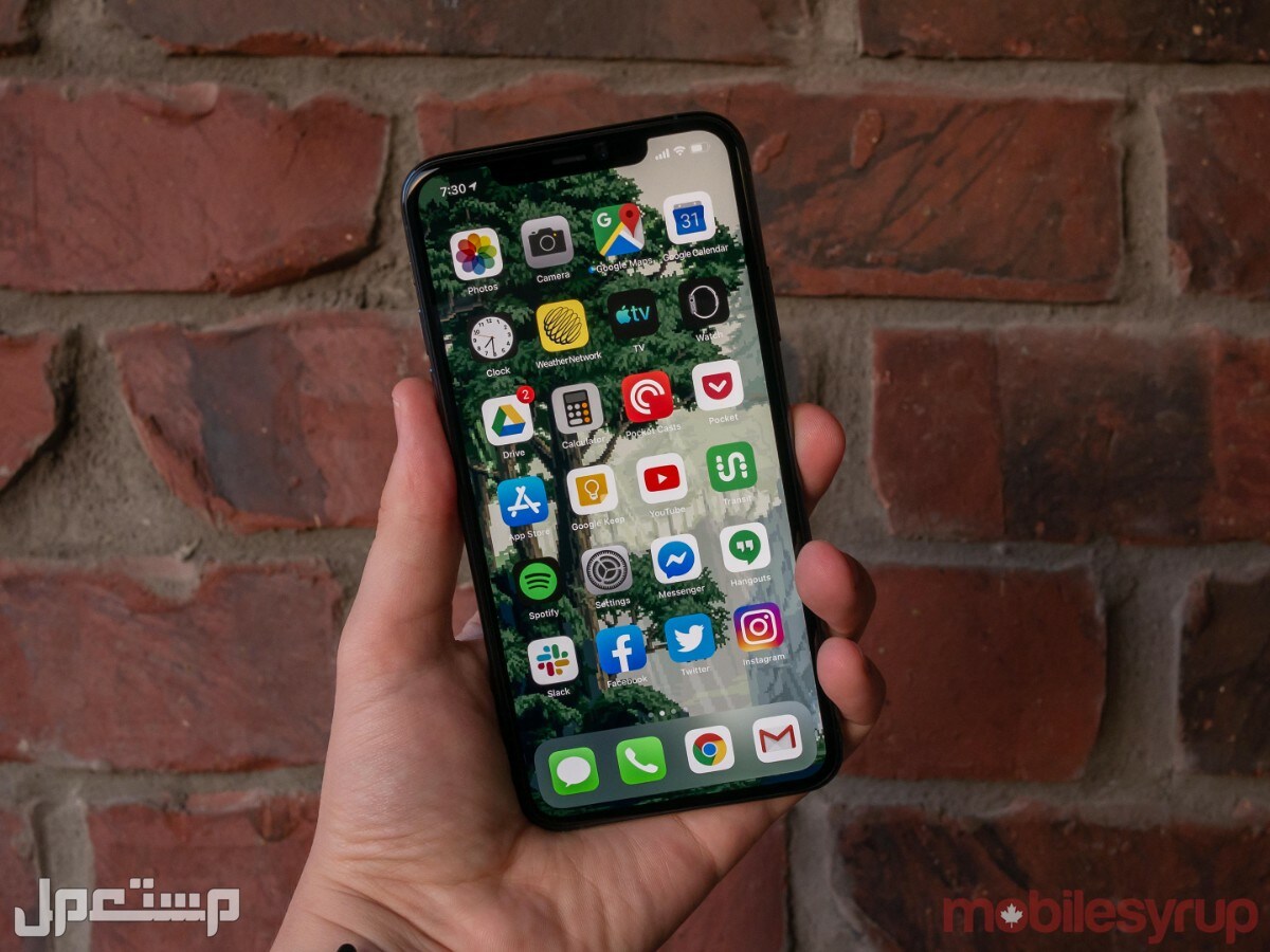 كم سعر iphone 11 pro max والفرق بينه وبين أيفون 12 برو ماكس