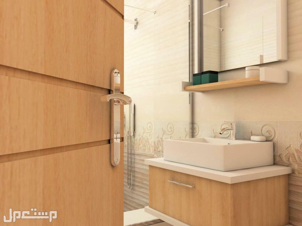 أفضل الطرق لحماية باب الحمام من الماء والرطوبة باب حمام خشب