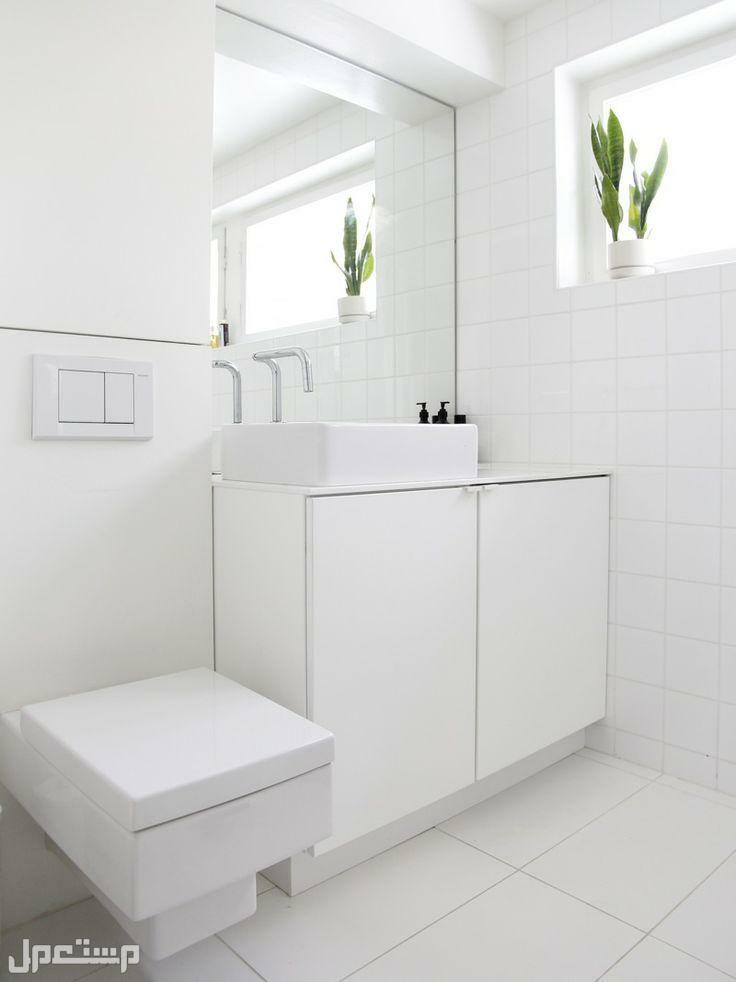 افضل 7 افكار تصميم حمامات صغيرة مودرن مع الصور في اليَمَن استخدام لون واحد الدرجة