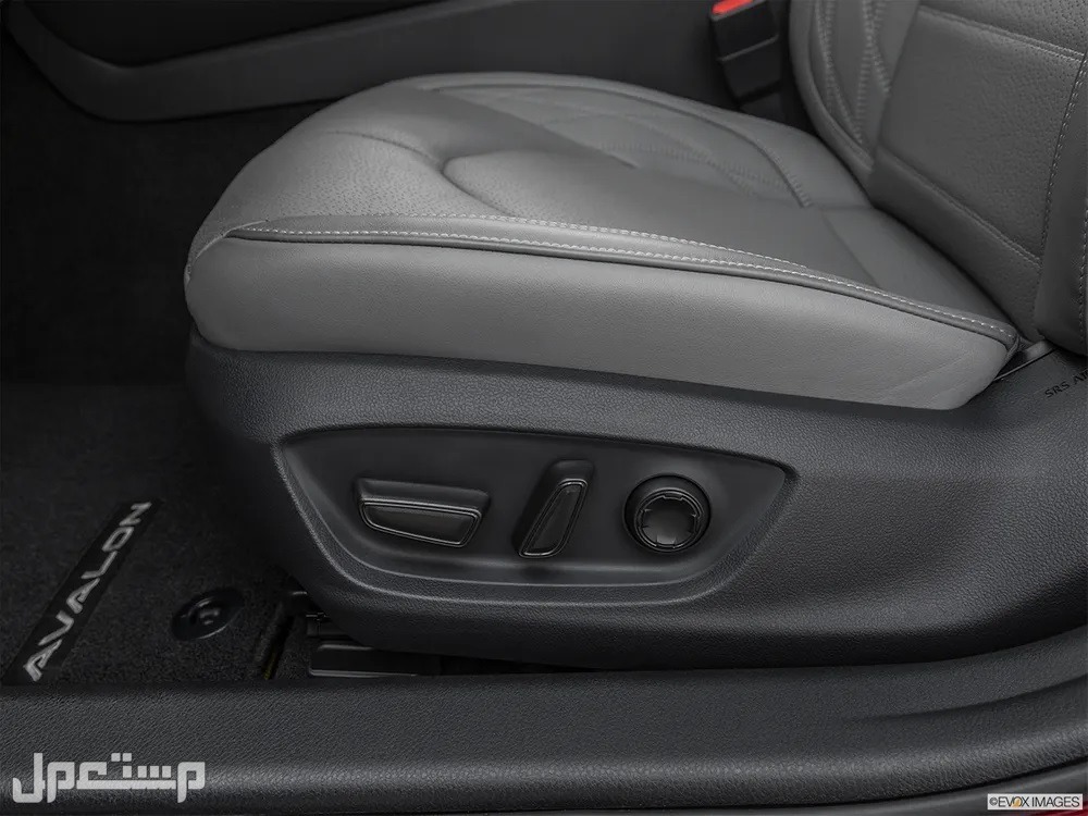 سيارة تويوتا أفالون TOYOTA AVALON 3.5L V6 PREMIUM 2023 مواصفات وصور واسعار مقاعد سيارة تويوتا أفالون  2023