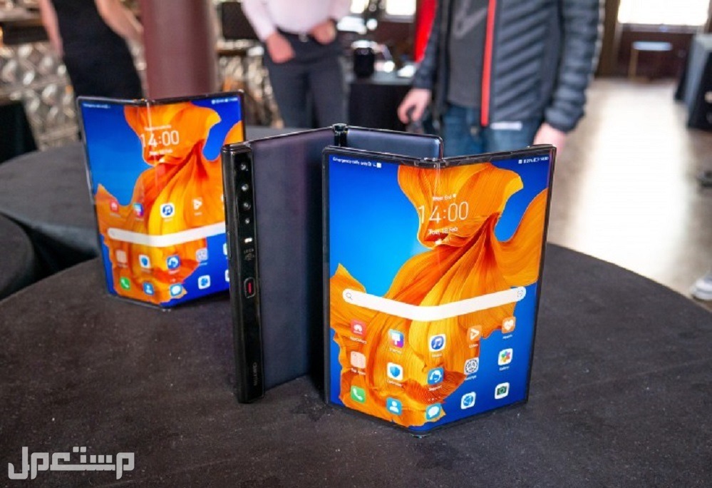 هواتف قابلة للطي هواوي Mate Xs2 أم سامسونج Galaxy Z Fold 4 أيهما يستحق الشراء؟ في السودان