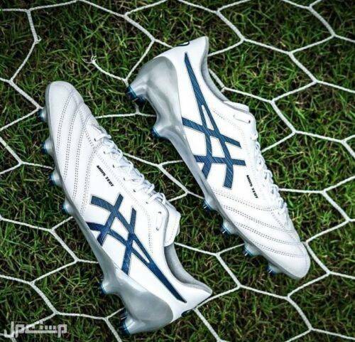 أنواع أحذية كرة القدم تفاصيل حذاء ASICS Men’s DS Light X-Fly 2 K