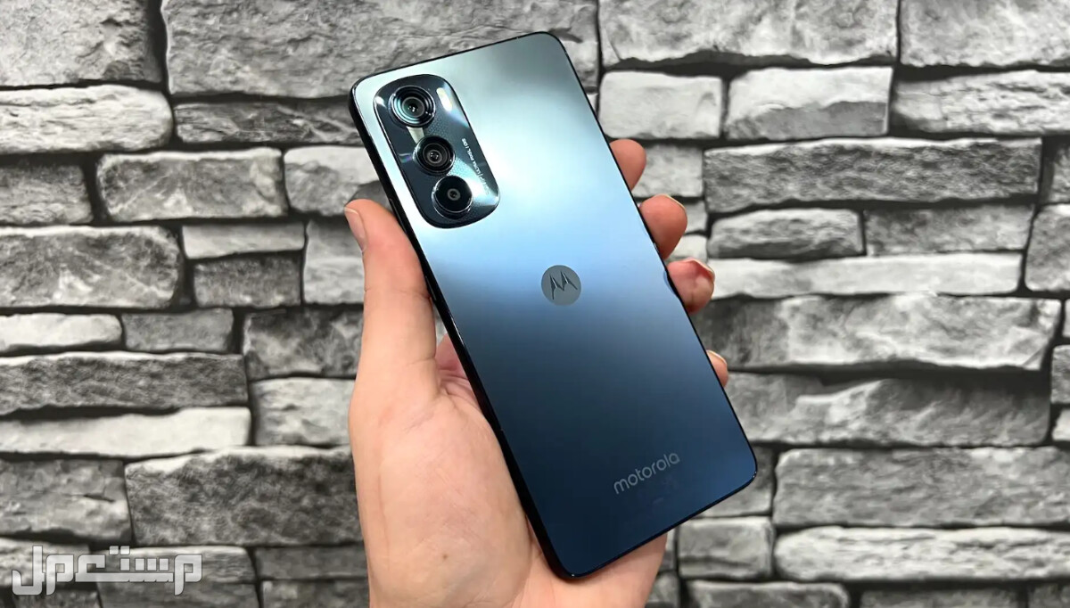 مراجعة هاتف موتورولا Motorola Moto G73 الجديد موتورولا ايدج 30