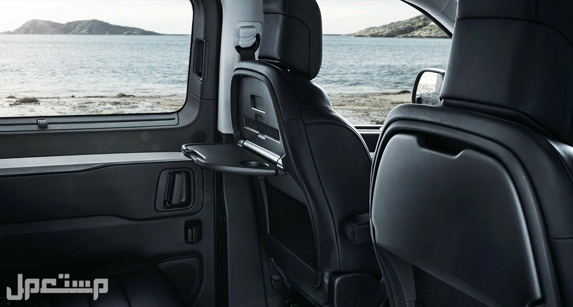 سيارة بيجو ترافيلر Peugeot Traveller L3 VIP 2023 مواصفات وصور واسعار حامل اكواب سيارة بيجو ترافيلر Peugeot Traveller 2023