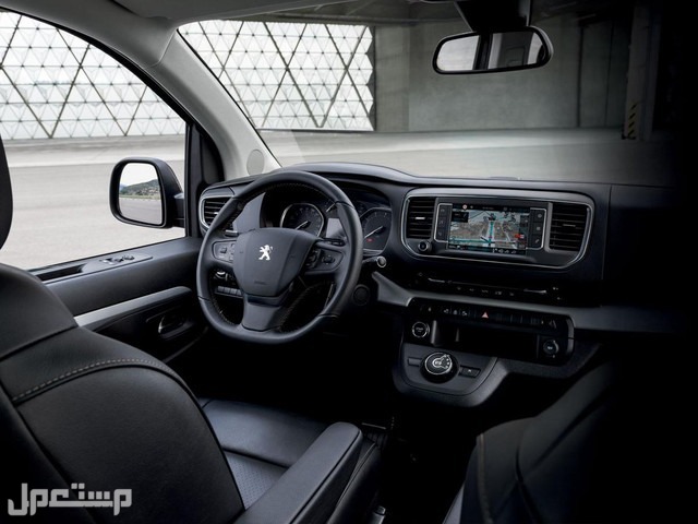 سيارة بيجو ترافيلر Peugeot Traveller L3 VIP 2023 مواصفات وصور واسعار مقصورة القيادة سيارة بيجو ترافيلر Peugeot Traveller 2023