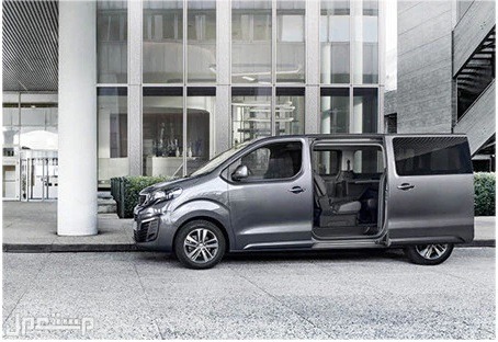 سيارة بيجو ترافيلر Peugeot Traveller L3 VIP 2023 مواصفات وصور واسعار الباب الجانبي سيارة بيجو ترافيلر Peugeot Traveller 2023