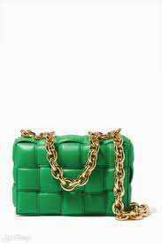 أفضل شنط بوتيغا حقيبة Chain Cassette in Nappa Bag باللون الأخضر