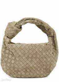 أفضل شنط بوتيغا حقيبة The Shoulder Pouch in Nappa Bag باللون الرصاصي
