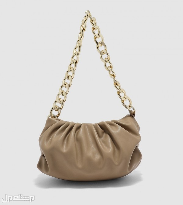 أفضل شنط بوتيغا حقيبة Chain Pouch in Nappa Calfskin Bag باللون البيج