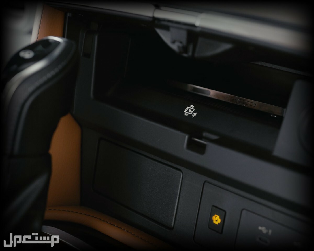 سيارة إنفينيتي كيو اكس 80 INFINITI QX80 Sensory Proactive Captains Chairs 2023 مواصفات وصور واسعار شاحن لاسلكي سيارة إنفينيتي كيو اكس 80 INFINITI QX80 2023