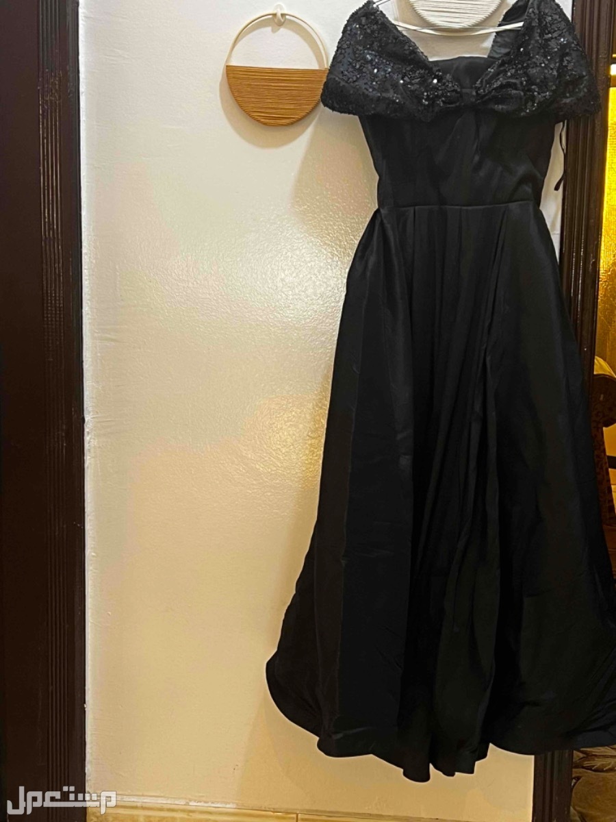 فستانين في خميس مشيط بسعر 250 للفستان الواحدبل