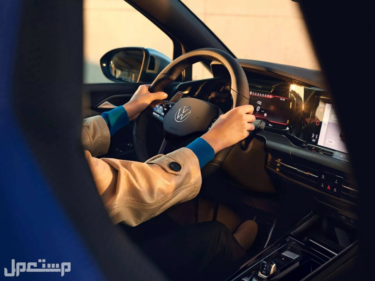 فولكس فاجن جولف ار 2023 volkswagen golf R جميع المواصفات  و الصور فولكس فاجن جولف ار 2023 volkswagen golf R
