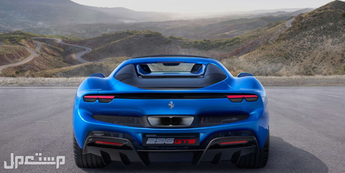 فيراري 296 GTS 2023 صور اسعار مواصفات وفئات فيراري 296 GTS 2023 من الخلف